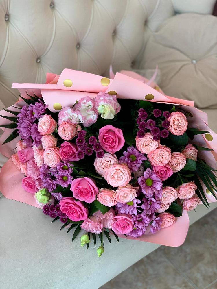 Букет цветов из: Хризантемы, Розы и Лизиантусы в Подтёсово