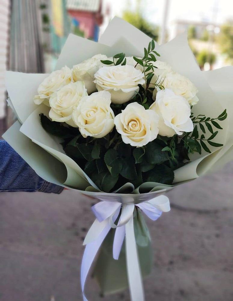 Букет Белые розы Проуд в Подтёсово