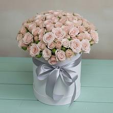 Цветочная композиция из Розы в шляпной коробке в Подтёсово