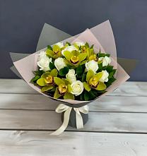 Букет цветов из:  Орхидеи и Розы в Подтёсово