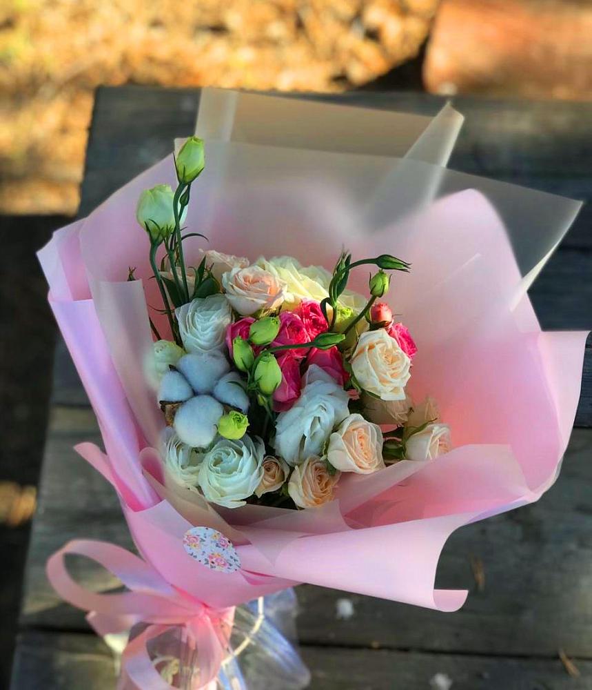 Букет цветов из: Розы и Лизиантусы в Подтёсово