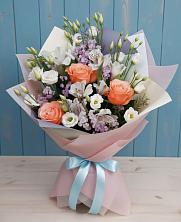 Букет цветов из:  Лизиантусы, Розы, Альстромерии и Гипсофила в Подтёсово