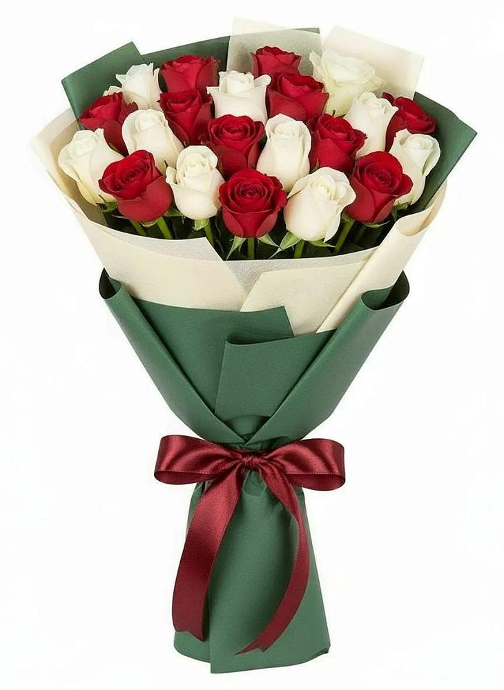 Букет Микс из красных и белых роз в Подтёсово