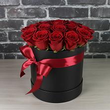 Цветочная композиция из Розы в шляпной коробке в Подтёсово