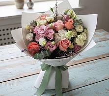 Букет цветов из:  Розы, Лизиантусы и Гвоздики в Подтёсово